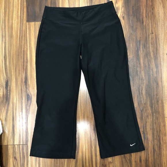 Nike Pants - Nike Capri pant